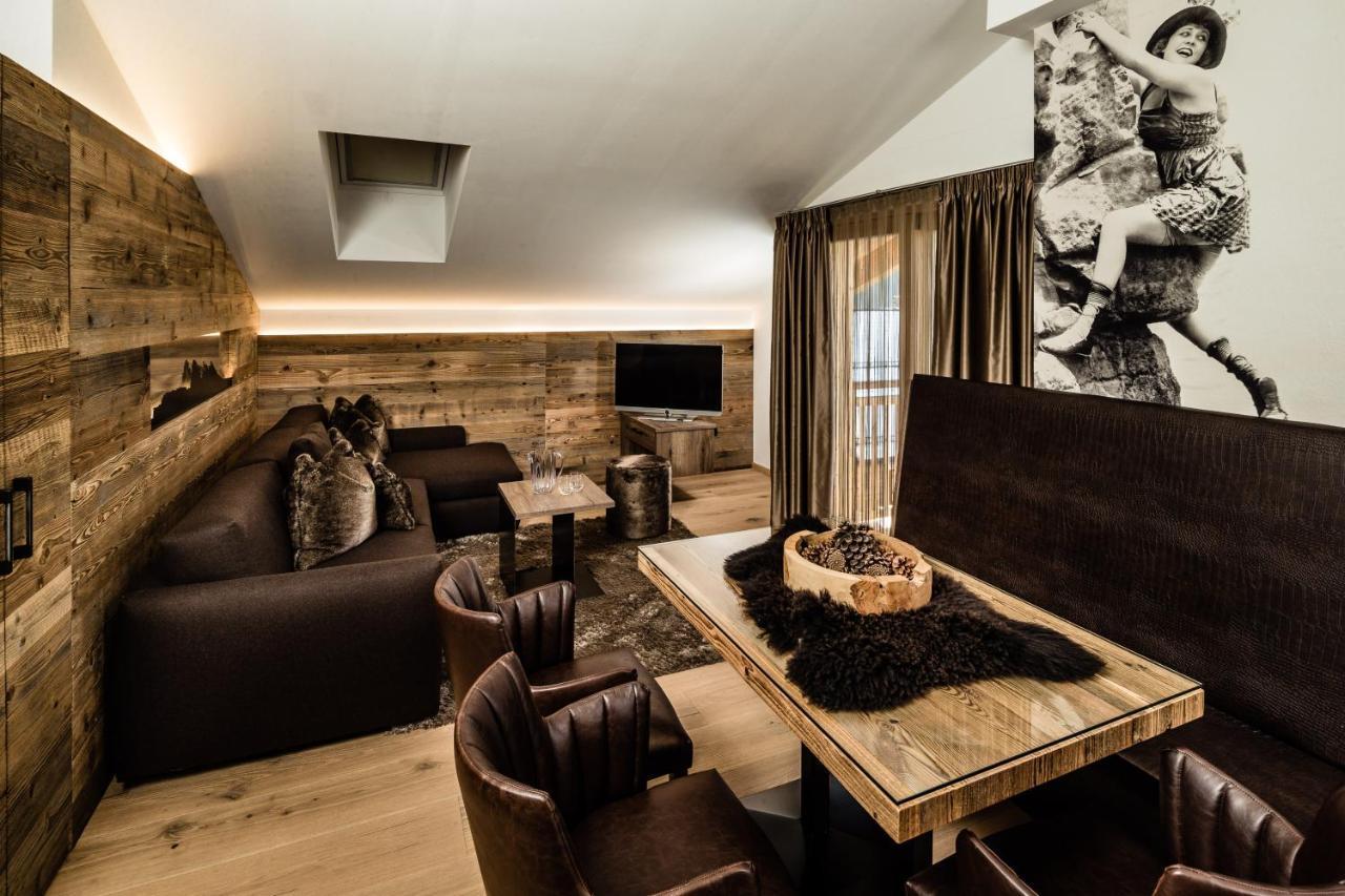 Apartments Villa Gardena - Gardenahotels Selva di Val Gardena Ngoại thất bức ảnh