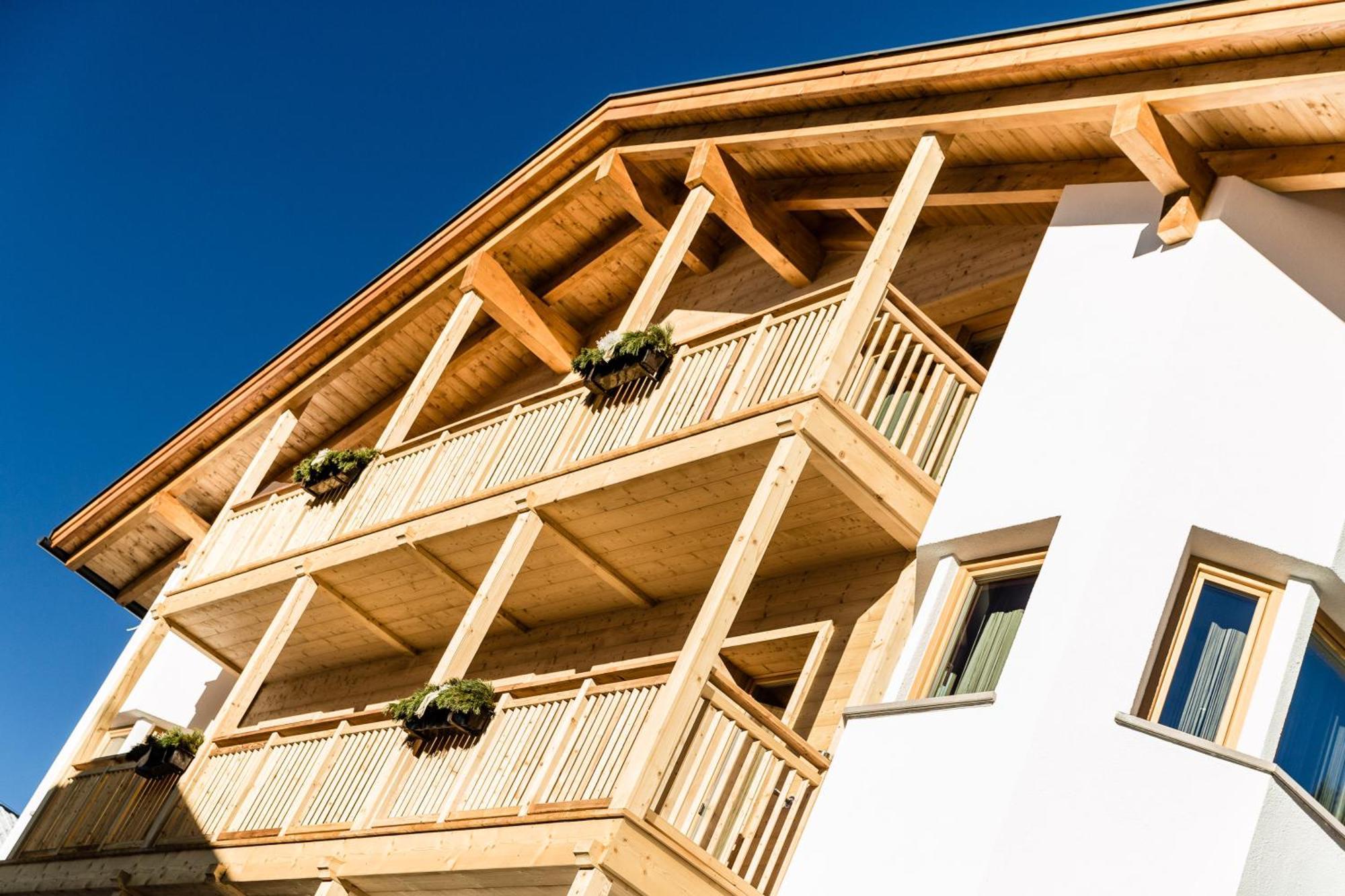 Apartments Villa Gardena - Gardenahotels Selva di Val Gardena Ngoại thất bức ảnh